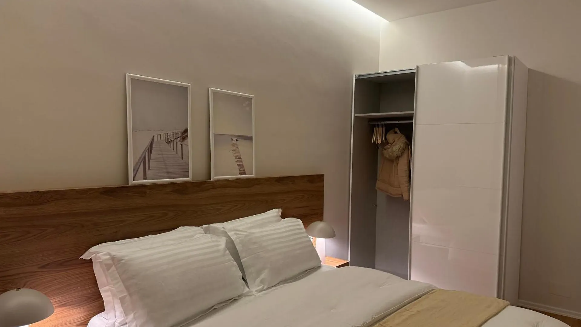 טיראנה Refine City Stay